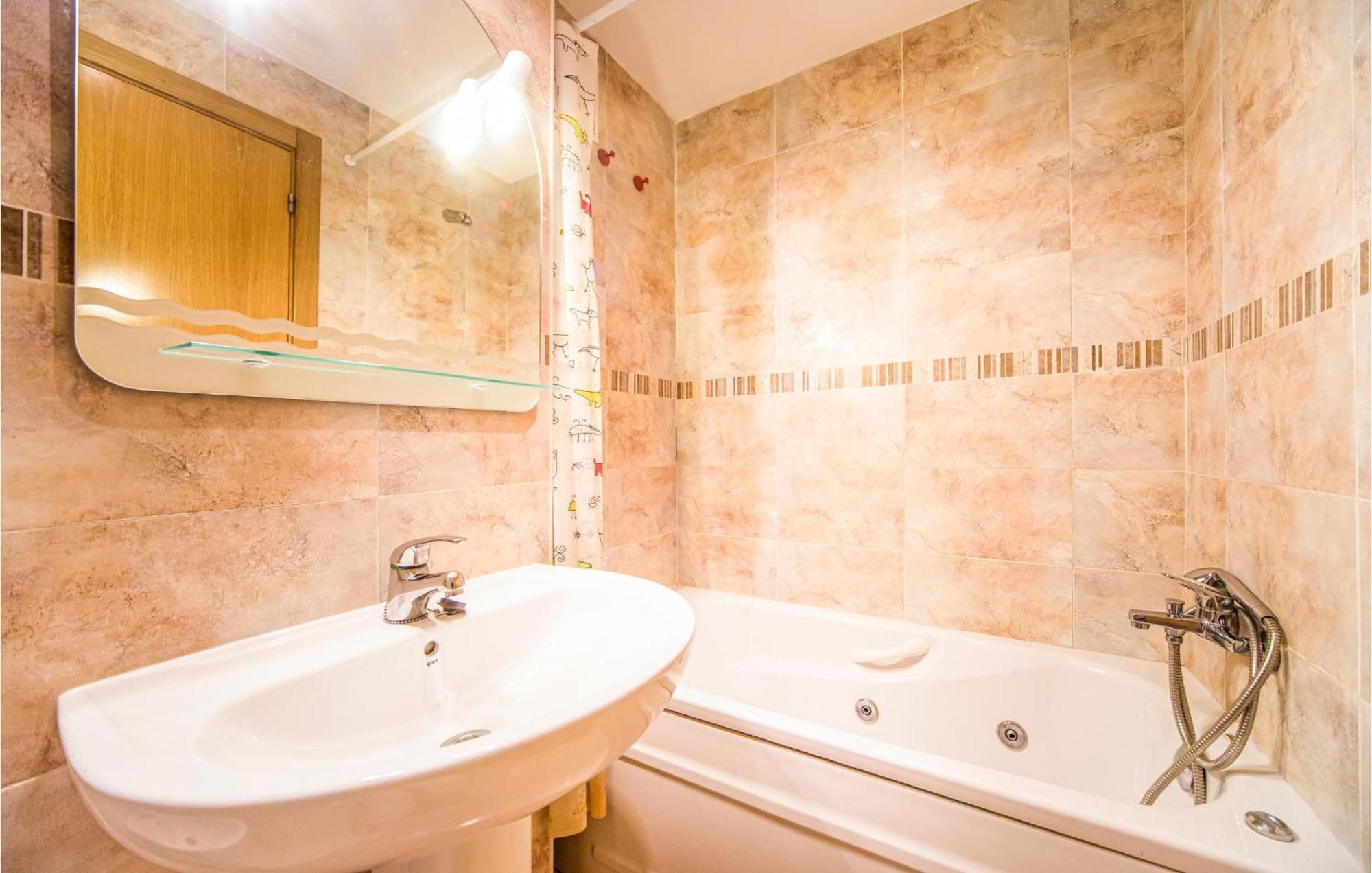 2 Bedroom Lovely Apartment In Oropesa Del Mar Exterior foto